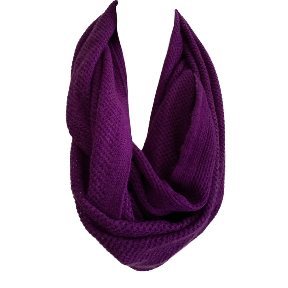 Women’s Purple Infinity Scarf